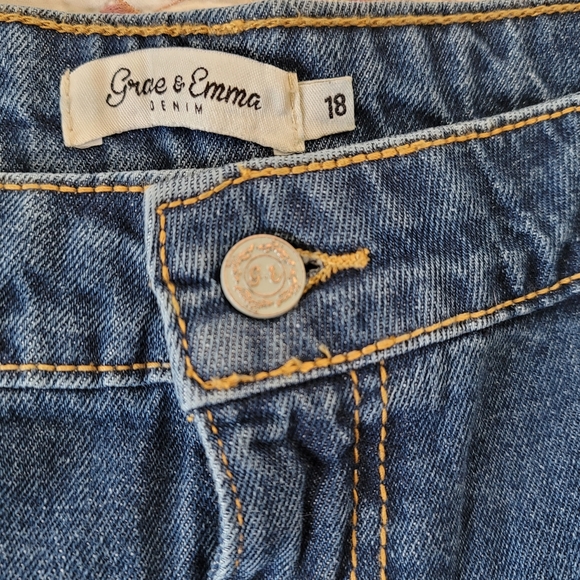 Grace And Emma Jeans Plus Size 18 Distressed Jeans Midrise Curvy NWT - Picture 9 of 9